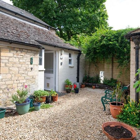 The Courtyard Cirencester Buitenkant foto