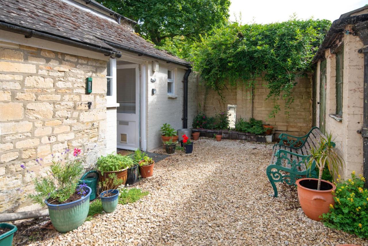 The Courtyard Cirencester Buitenkant foto